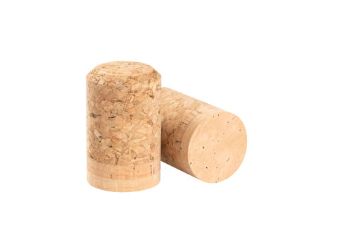 Finished agglomerated cork stoppers with natural cork discs